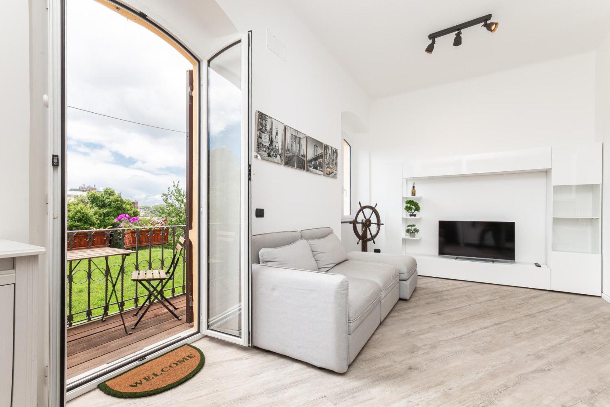 Spacious 3-Bedroom Apartment - 10 Min To City Center & 5 Min To Gaslini Hospital Génova Exterior foto